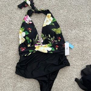 Cupshe swimsuit nwt size 1x